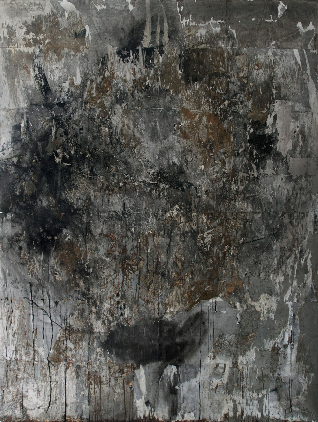 JONKIN ON HAJOTTAVA - SOMETHING MUST BREAK Ruoste, pigmentti, ja vuoden 2013 alkuperäinen teos (rauta, paperi, mustesuihkutuloste) Rust, pigment, and original art work from year 2013 (iron, paper, ink jet print) 200 x 150cm 2014