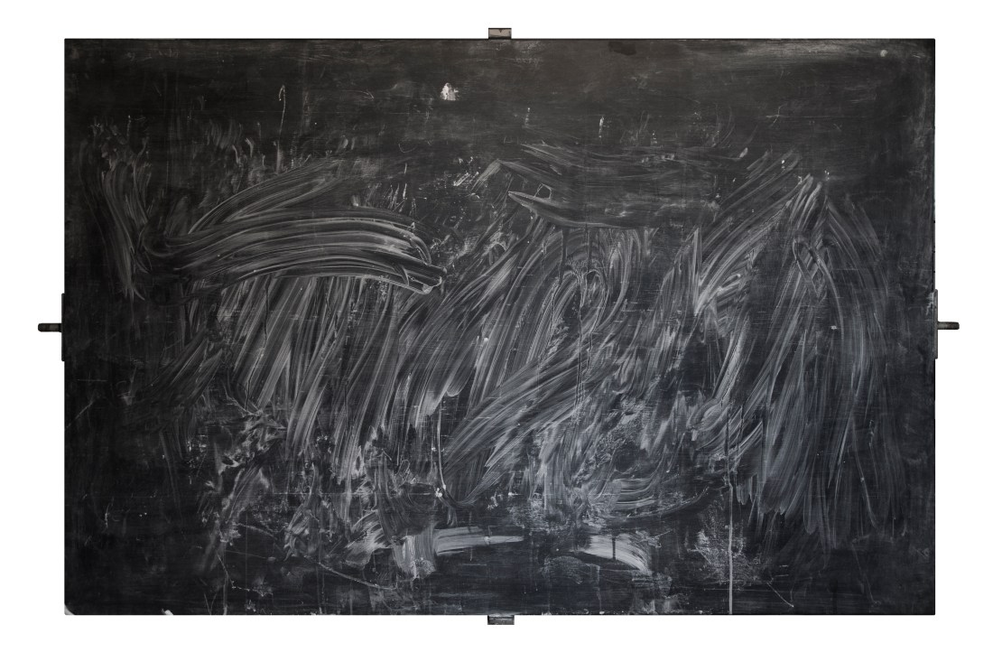 ILMAN ALKUA ILMAN LOPPUA - WITHOUT BEGINNING WITHOUT AN END Liitutaulu, puu, rauta, liitu Black board, wood, iron, chalk 100 x 150cm 2014