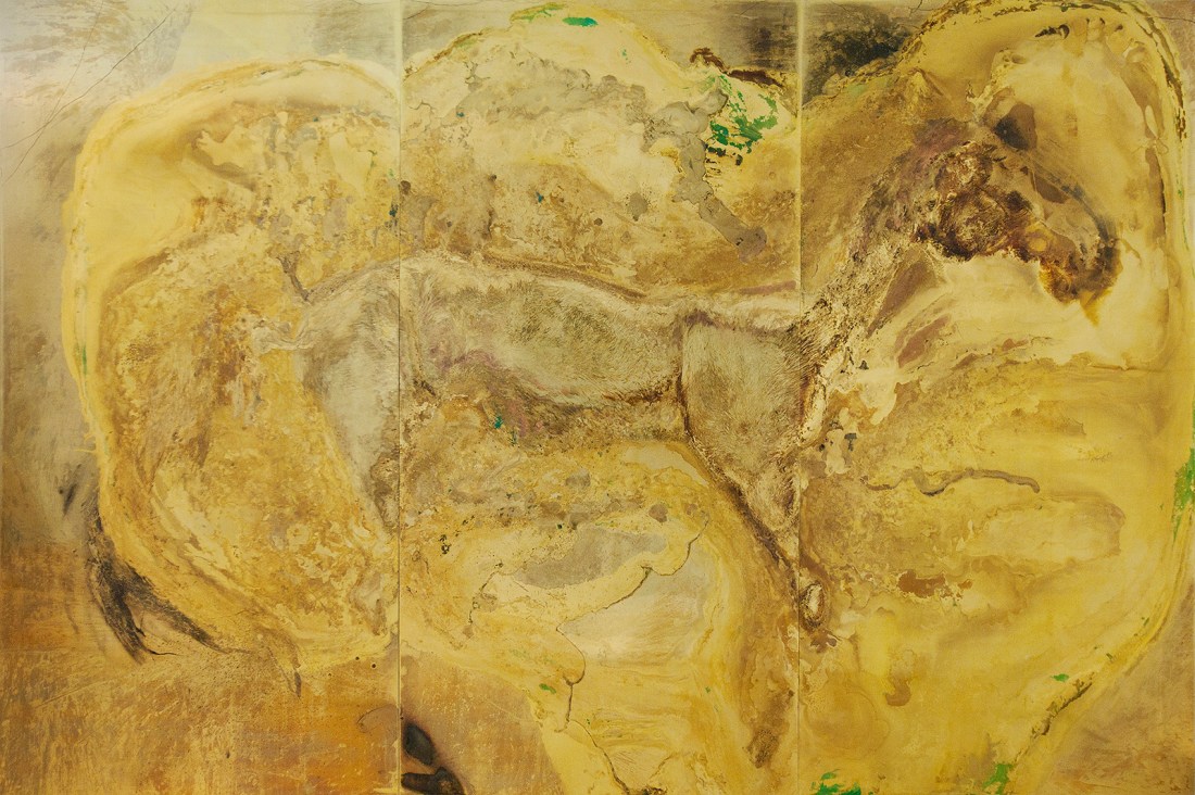 THE BATTLE FROM WHICH NO GAIN IS EXPECTED Messinki, kuolleen eläimen jäänteet Brass, original substances of a dead animal 200 x 300cm 2015